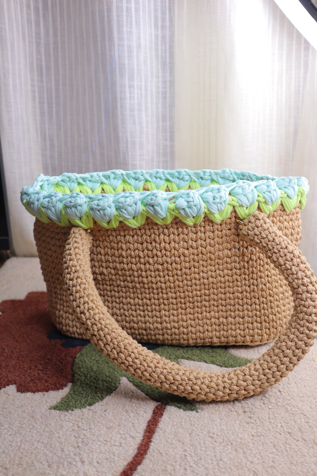 Beige Crochet Tote With Light Blue Tulips